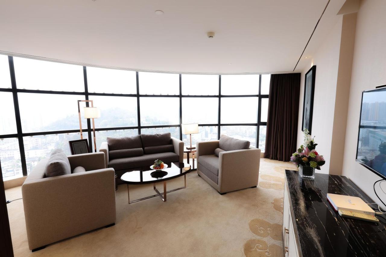 Argyle Grand Hotel Xingyi  Экстерьер фото